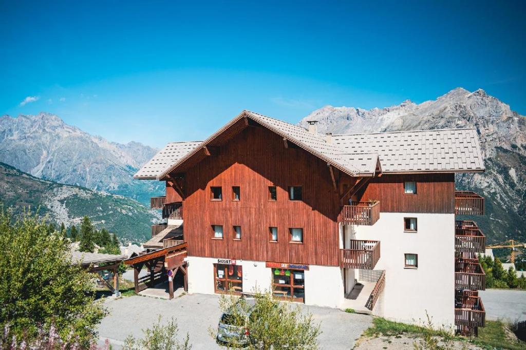 Les Gentianes By Actisource Aparthotel Puy-Saint-Vincent Exterior photo